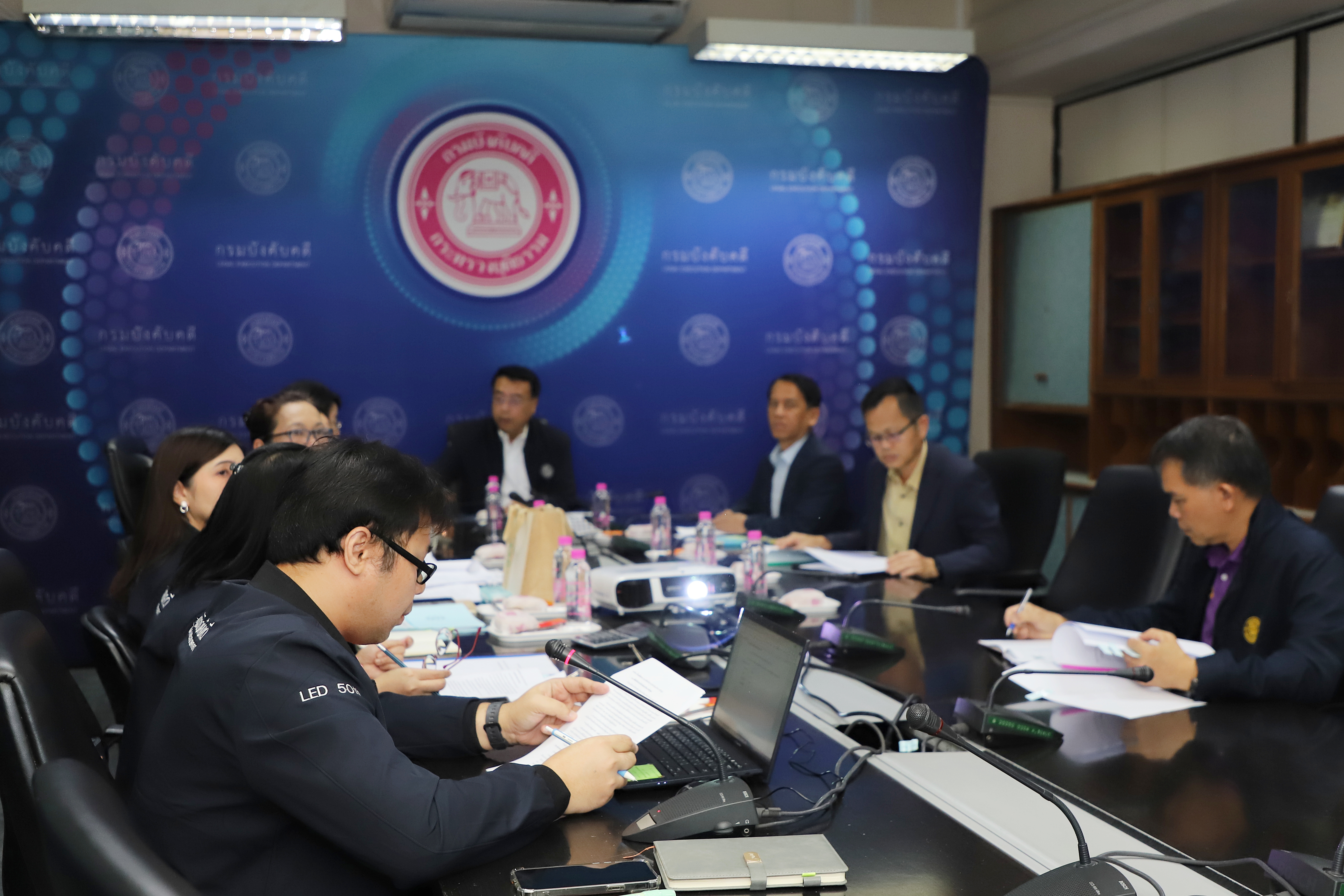 ﻿กรมบังคับคดี จัดประชุมคณะกรรมการกำกับดูแลการดำเนินงานตามระเบียบกรมบังคับคดี ว่าด้วยเครือข่ายบังคับคดีและวิทยากรตัวคูณ พ.ศ. 2561 ครั้งที่ 1/2568